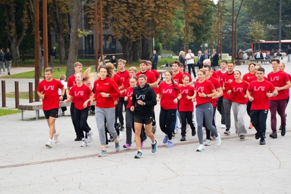 A. Ardzijauskas ir LSU bėgikai A. Ardzijauskas ir LSU bėgikai